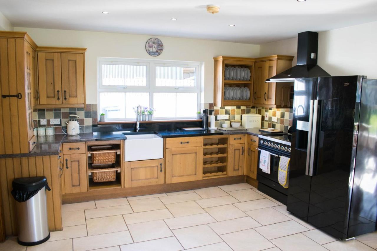 The Heights & Hollows Farmhouse, Saul, Downpatrick, Sleeps 14 Exterior foto