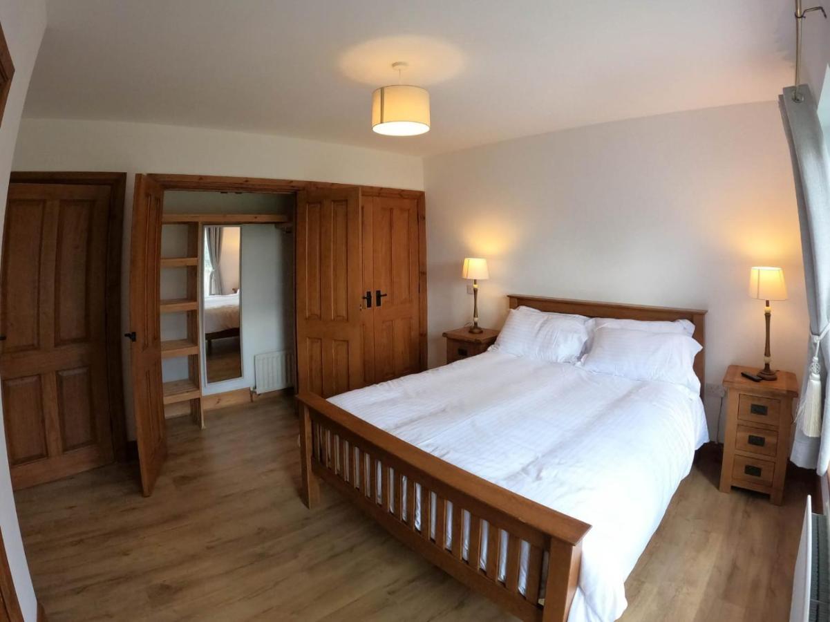 The Heights & Hollows Farmhouse, Saul, Downpatrick, Sleeps 14 Exterior foto